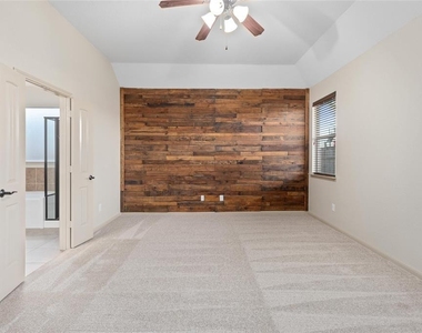 2886 Aurelia Lane - Photo Thumbnail 17