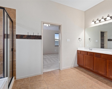 2886 Aurelia Lane - Photo Thumbnail 18
