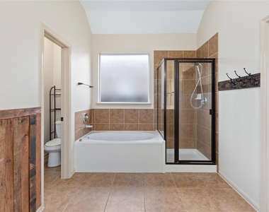 2886 Aurelia Lane - Photo Thumbnail 19