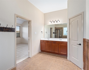 2886 Aurelia Lane - Photo Thumbnail 20
