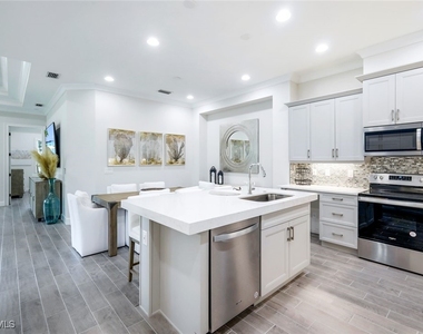 6875 Saona Court - Photo Thumbnail 5