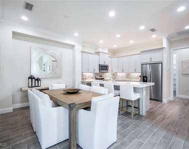 6875 Saona Court - Photo Thumbnail 7