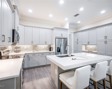 6875 Saona Court - Photo Thumbnail 4