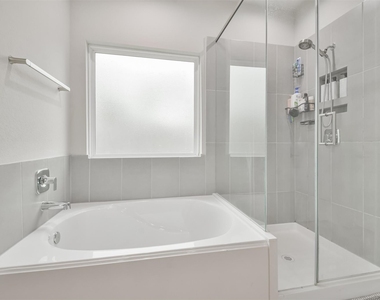 14226 Lake Lodge Drive - Photo Thumbnail 19