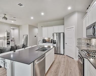 14226 Lake Lodge Drive - Photo Thumbnail 3