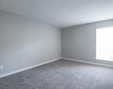 8787 Hammerly Blvd - Photo Thumbnail 4