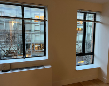 W 53rd St & 9th Ave - Photo Thumbnail 2
