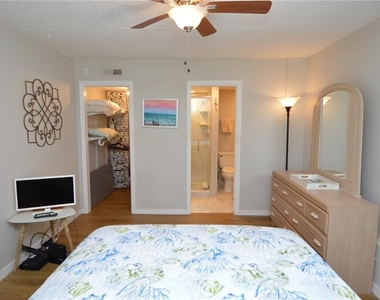 12760 Indian Rocks Road - Photo Thumbnail 32