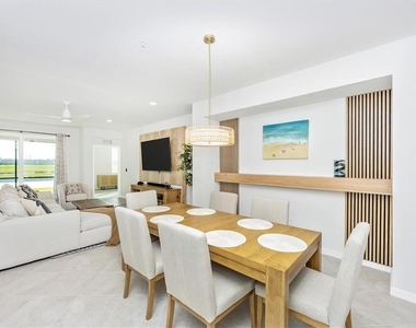 12640 Radiance Court - Photo Thumbnail 11