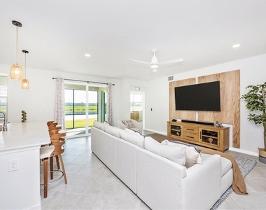 12640 Radiance Court - Photo Thumbnail 14