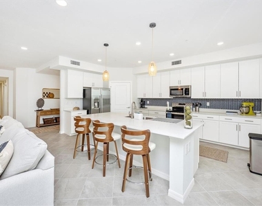 12640 Radiance Court - Photo Thumbnail 4