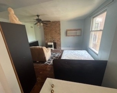 512 Ivy St - Photo Thumbnail 2