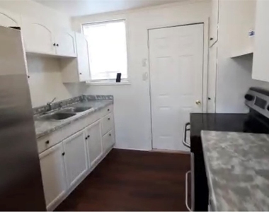 180 N Jones Street - Photo Thumbnail 1