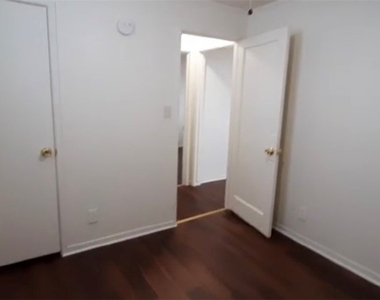 180 N Jones Street - Photo Thumbnail 7