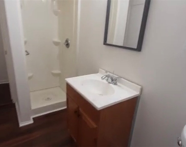 180 N Jones Street - Photo Thumbnail 11
