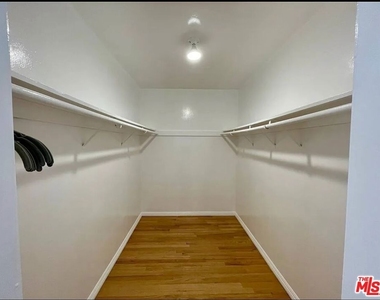 1115 22nd Street - Photo Thumbnail 7