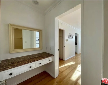 1115 22nd Street - Photo Thumbnail 8