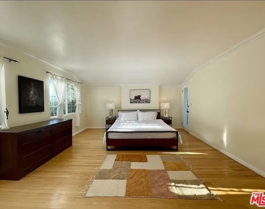 1115 22nd Street - Photo Thumbnail 21