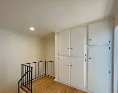 1115 22nd Street - Photo Thumbnail 9