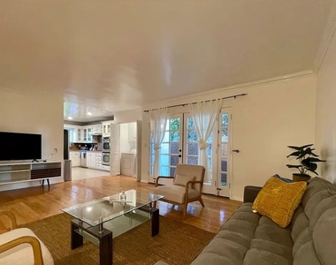 1115 22nd Street - Photo Thumbnail 15