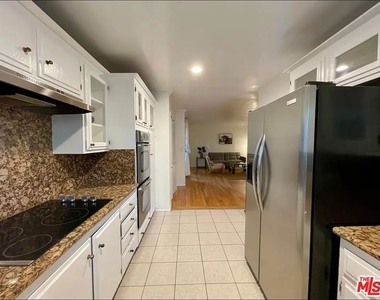 1115 22nd Street - Photo Thumbnail 18