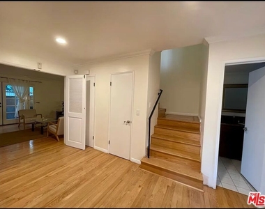 1115 22nd Street - Photo Thumbnail 5