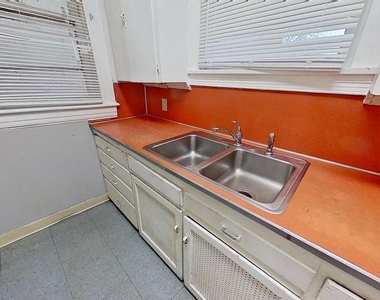 334 N Beaver Street - Photo Thumbnail 1