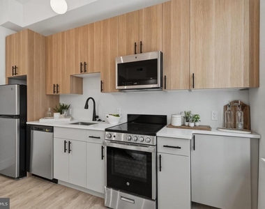 326 N 12th Street - Photo Thumbnail 11
