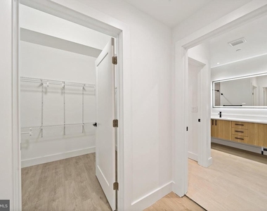 326 N 12th Street - Photo Thumbnail 18