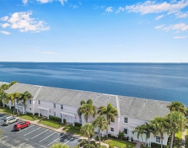 5172 Coquina Key Drive Se - Photo Thumbnail 37