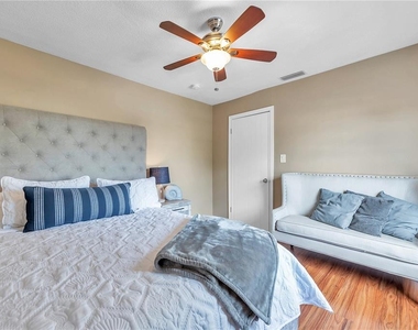5172 Coquina Key Drive Se - Photo Thumbnail 20