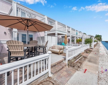 5172 Coquina Key Drive Se - Photo Thumbnail 35