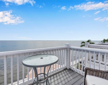 5172 Coquina Key Drive Se - Photo Thumbnail 27
