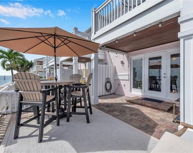 5172 Coquina Key Drive Se - Photo Thumbnail 32