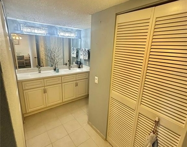 6035 Sea Ranch Drive - Photo Thumbnail 20