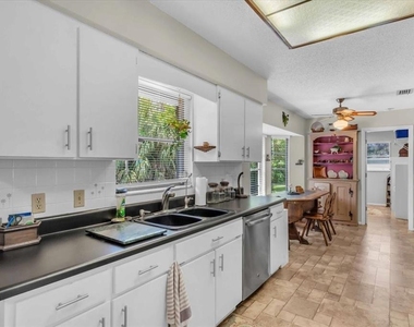 331 Burke Road - Photo Thumbnail 9