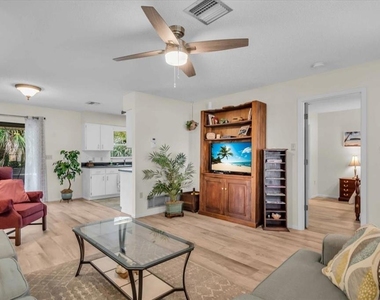 331 Burke Road - Photo Thumbnail 6