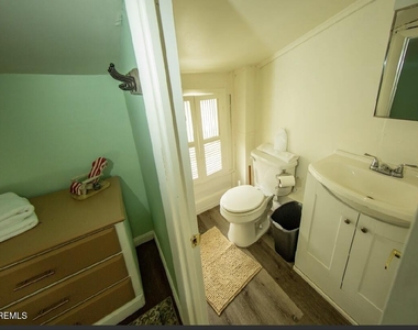 46 Kearney Avenue - Photo Thumbnail 11