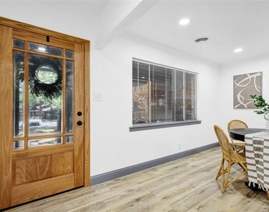 612 Circleview Drive S - Photo Thumbnail 2