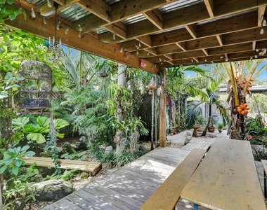 1613 Sw 5th Court - Photo Thumbnail 15