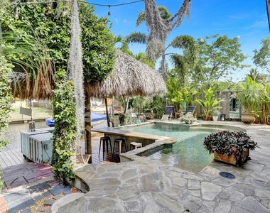 1613 Sw 5th Court - Photo Thumbnail 20