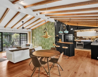 1613 Sw 5th Court - Photo Thumbnail 10
