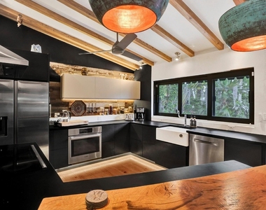 1613 Sw 5th Court - Photo Thumbnail 5