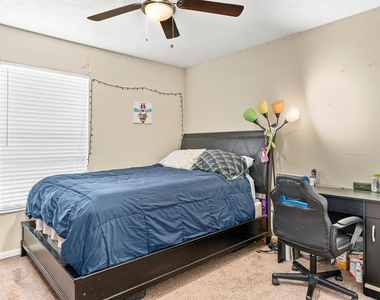 581 Nw Cornell Avenue - Photo Thumbnail 4
