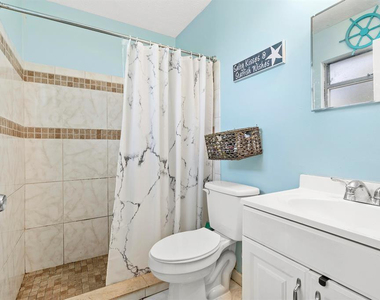 581 Nw Cornell Avenue - Photo Thumbnail 5