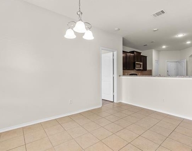 1729 Park Trails Boulevard - Photo Thumbnail 9