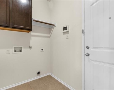 1729 Park Trails Boulevard - Photo Thumbnail 37