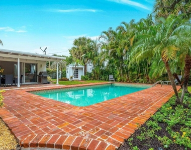 127 Miramar Way - Photo Thumbnail 20