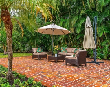127 Miramar Way - Photo Thumbnail 22
