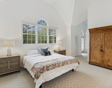 62 Beach Lane - Photo Thumbnail 11